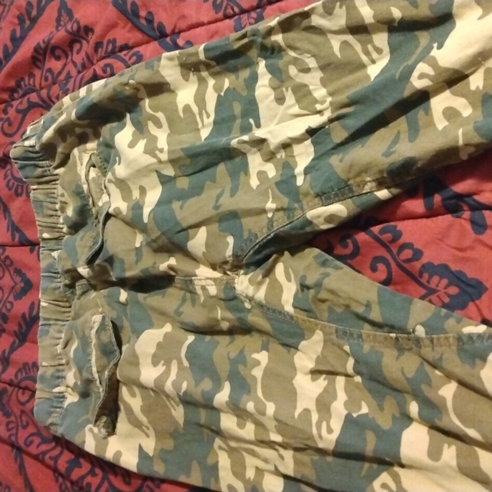 Pants - Picture 4 of 4